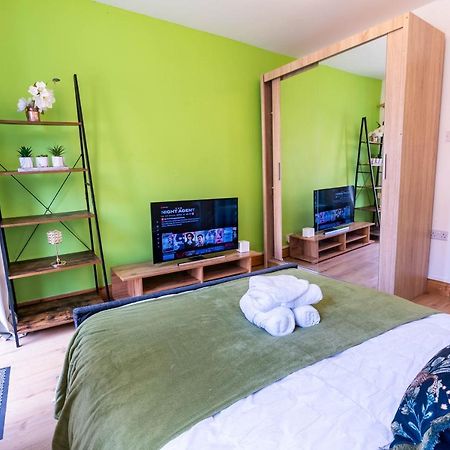 090 Beautiful 1 Bedroom Flat Near Luton Town And Station Esterno foto