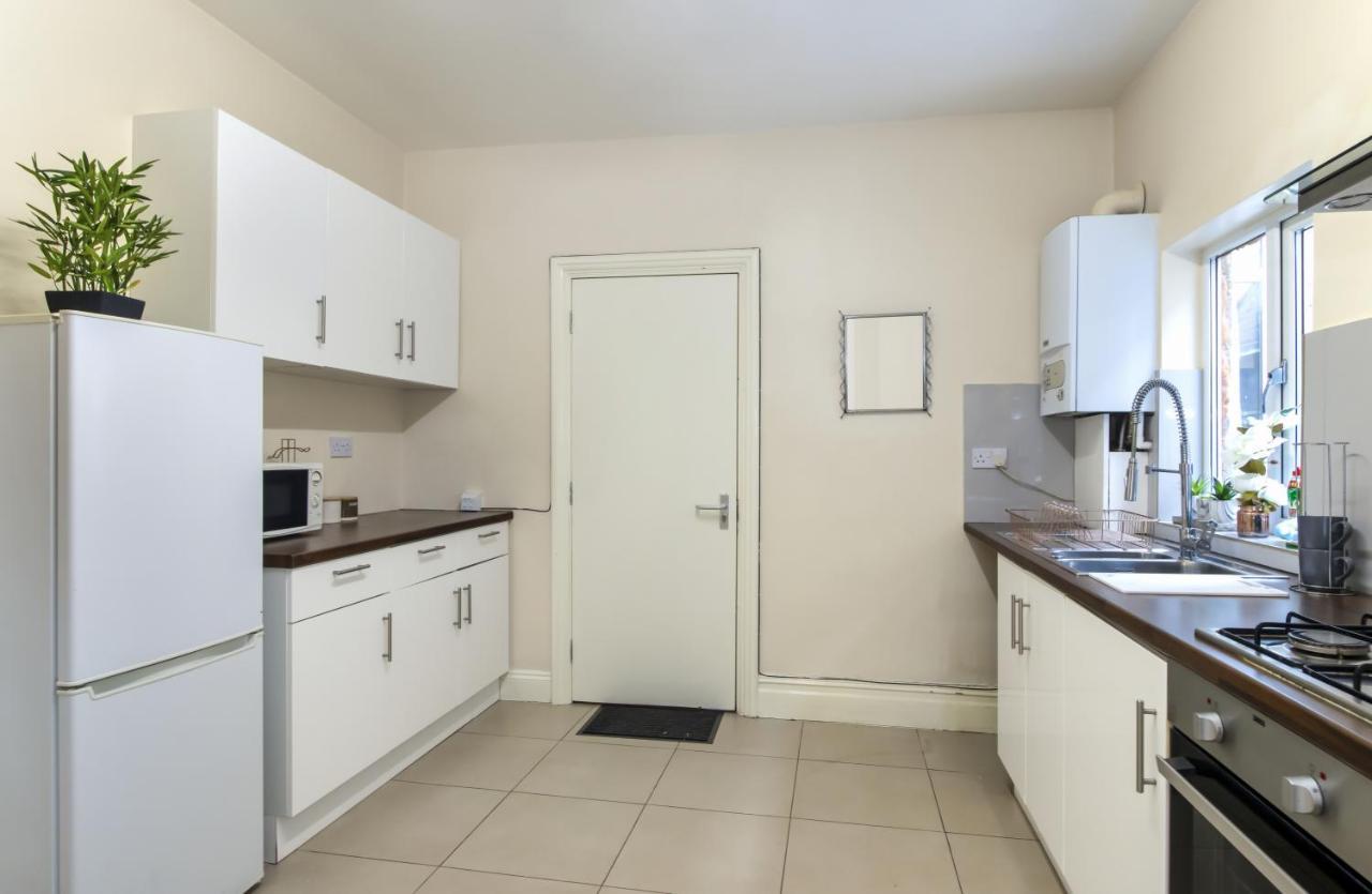 090 Beautiful 1 Bedroom Flat Near Luton Town And Station Esterno foto